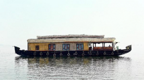 Treemonks Houseboats